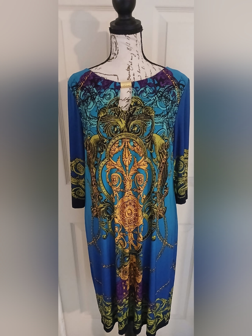5/$25 Vibrant Blue Baroque Print Dress